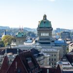 ПИСЦИ И МОДА Црвена Анина торбица